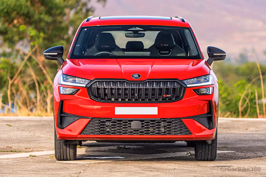 Skoda Kodiaq RS Velvet Red SUV Bold Front Exterior with LED DRLs Skoda Kodiaq RS Velvet Red SUV Bold Front Exterior with LED DRLs