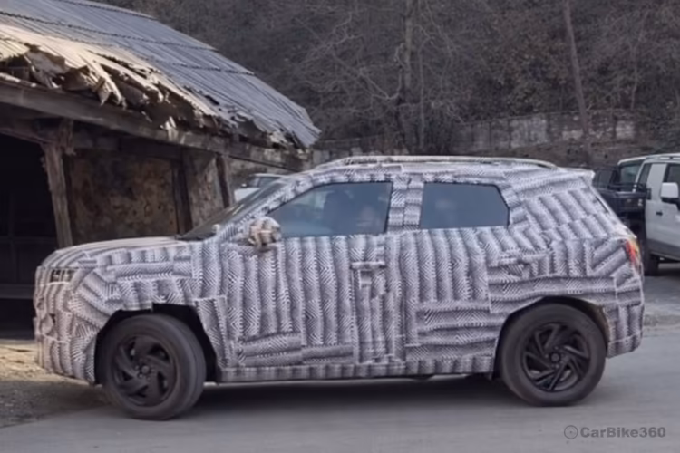 Maruti Suzuki Brezza 2026 SUV Left Side camouflaged Exterior View Maruti Suzuki Brezza 2026 SUV Left Side camouflaged Exterior View