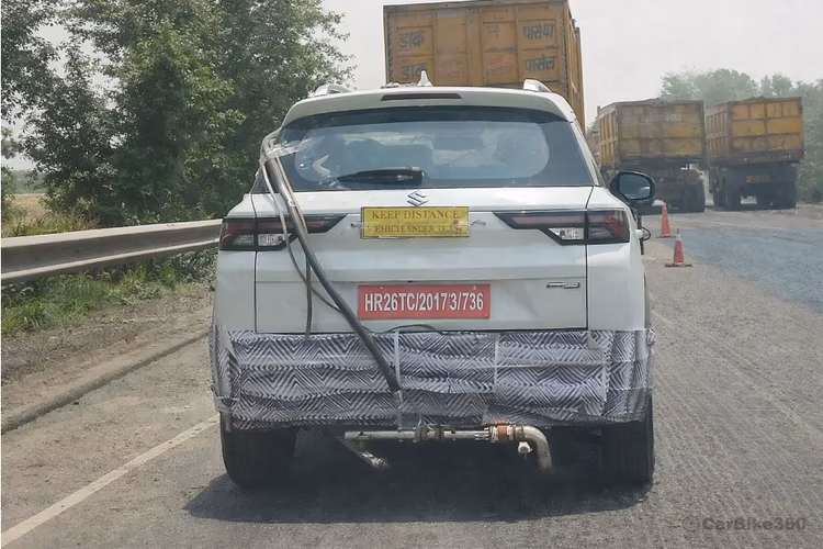 Maruti Suzuki Brezza 2026 SUV Rear Camouflaged Exterior View Maruti Suzuki Brezza 2026 SUV Rear Camouflaged Exterior View