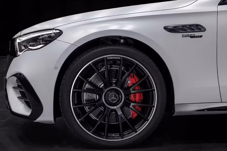 Mercedes-Benz AMG E53 PHEV Sedan Front Wheel close view Mercedes-Benz AMG E53 PHEV Sedan Front Wheel close view