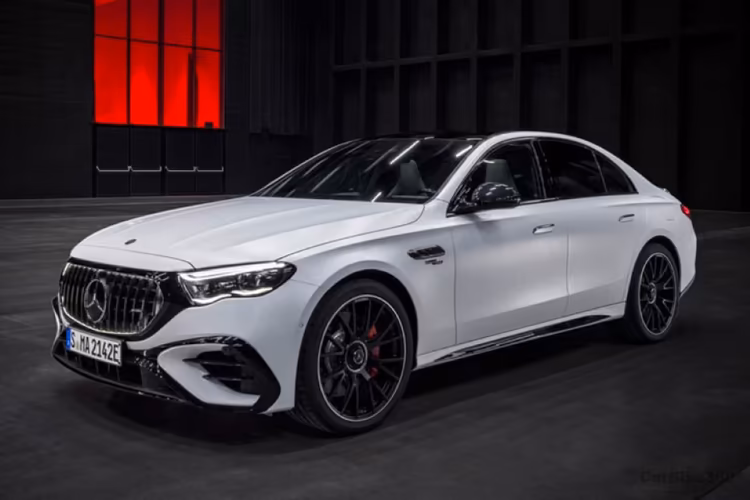 Mercedes-Benz AMG E53 PHEV Left Front Side View Mercedes-Benz AMG E53 PHEV Left Front Side View