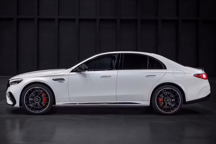 Mercedes-Benz AMG E53 PHEV Sedan Right Side Profile View Mercedes-Benz AMG E53 PHEV Sedan Right Side Profile View
