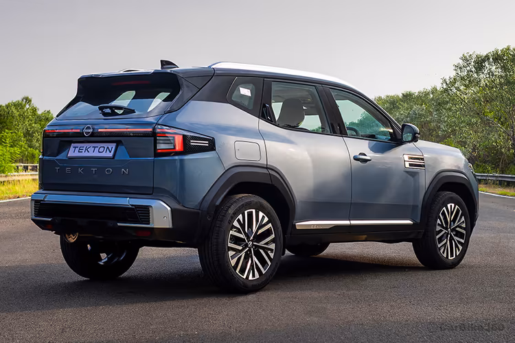 Nissan Tekton Moonbow-Grey SUV Rear Right side Exterior view Nissan Tekton Moonbow-Grey SUV Rear Right side Exterior view