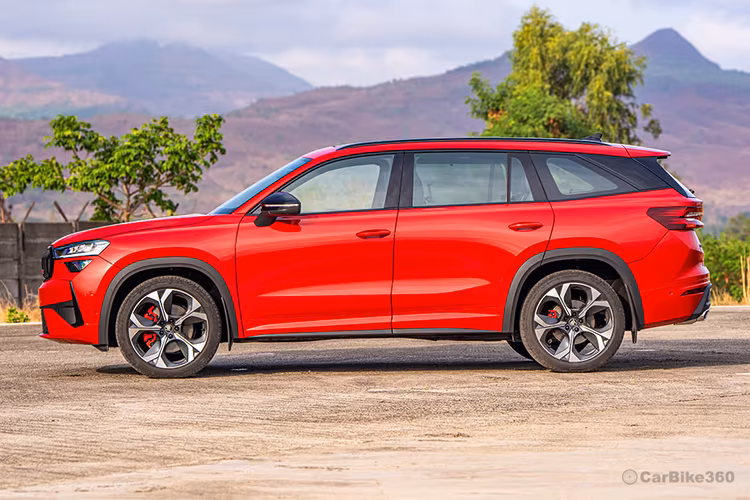 Skoda Kodiaq RS Velvet Red SUV Left Side profile with alloy Wheels
