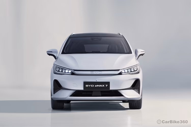 BYD eMax 7 Front View BYD eMax 7 Front View