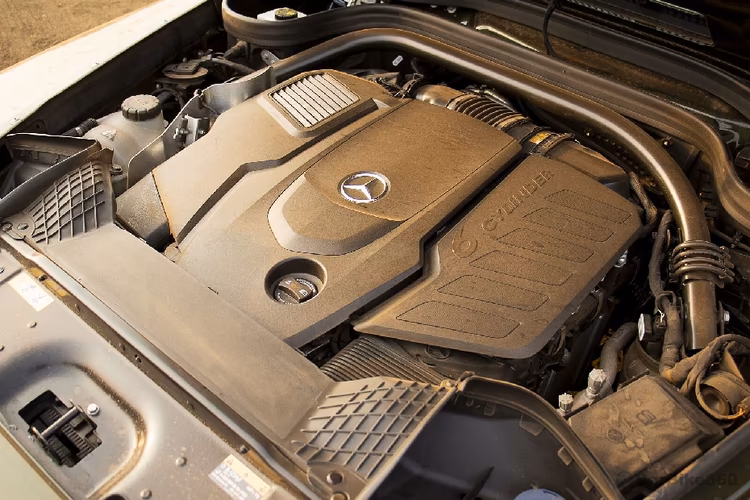 Mercedes-Benz G-Class -Engine Shot