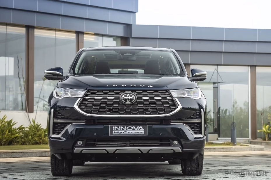 Toyota Innova Hycross Surpasses Crysta in Q1 FY 2026 Audio